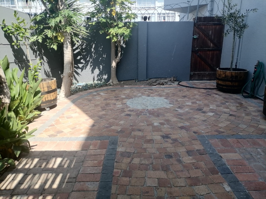 To Let 2 Bedroom Property for Rent in Strand Central Western Cape